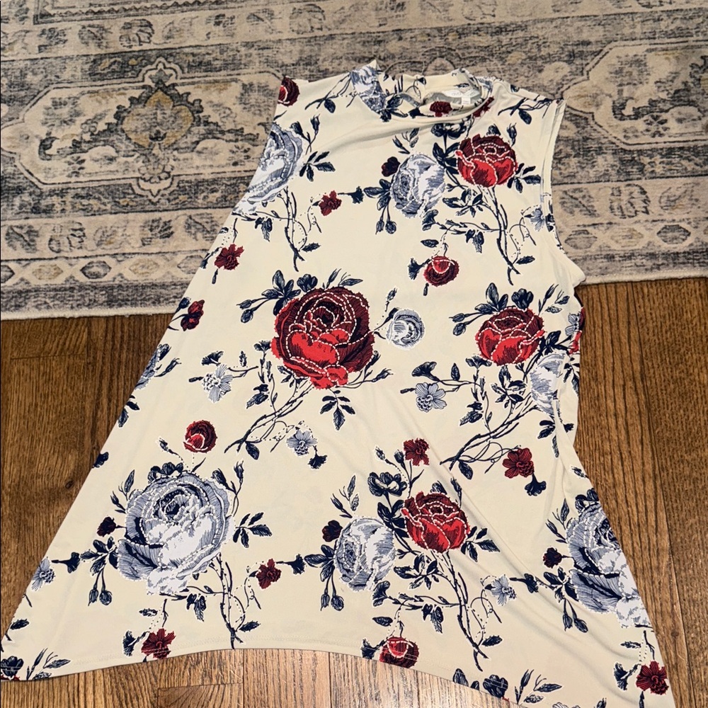 Chic Floral Sleeveless Tank Top - Red and Blue on Cream